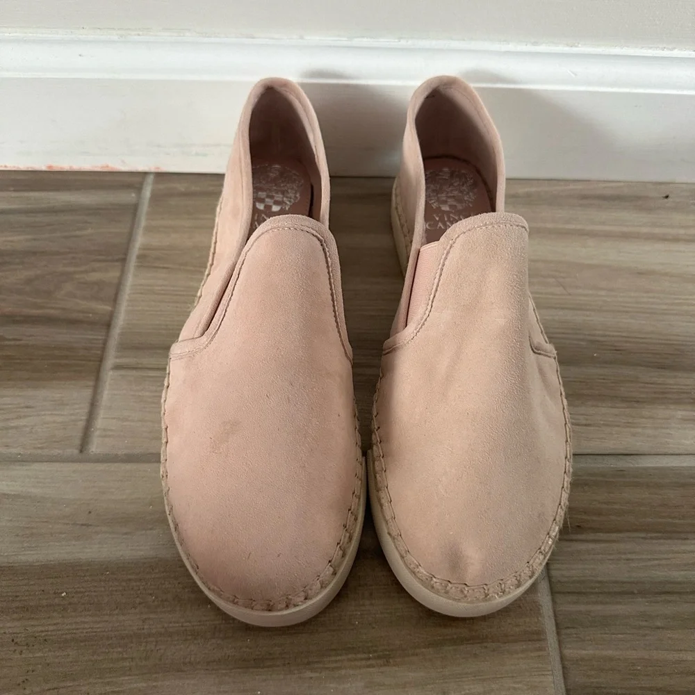 Vince Camuto excellent worn